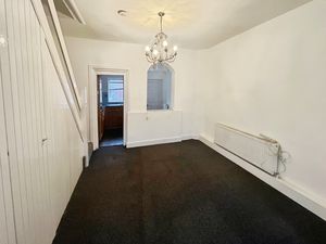 Dining Room- click for photo gallery